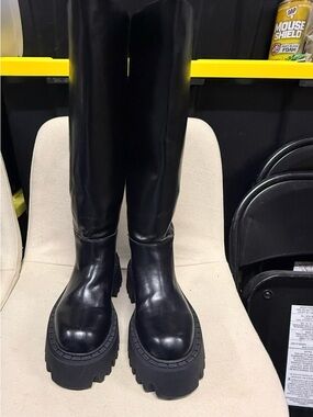 Zara Black Knee-High Chunky Lug Boots
